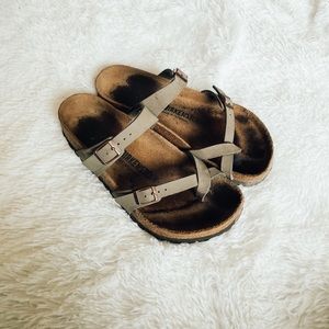 Birkenstock’s size 8